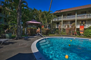 View of the pool at Kona Islander Inn